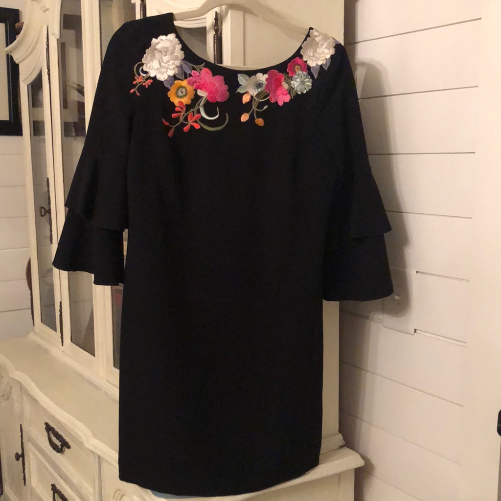 Trina Turk Leona Black Dress With Flowers. Size 4